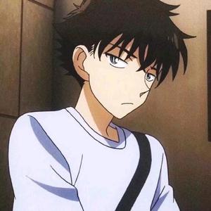 女生让男生看她的小笼包
