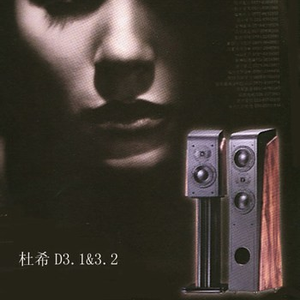 女生让男生看她的小笼包
