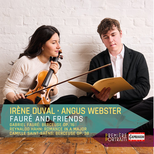 女生让男生看她的小笼包
